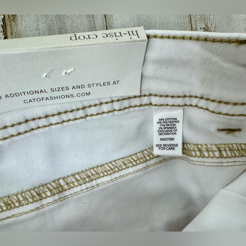 Cato Denim 12 Hi-Rise Crop Gold Embroidery Leaves on Legs White Pants gold NWT - Picture 6 of 11